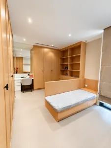 ห้องแต่งตัวพร้อมที่นั่งริมหน้าต่าง โครงการ Noble Aqua Riverfront ราษฎร์บูรณะ