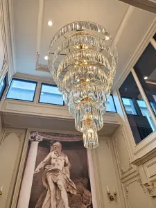 โคมระย้าในโถงสูง โครงการ Supalai Elegance พหลโยธิน 50 บ้านหลังที่ 2